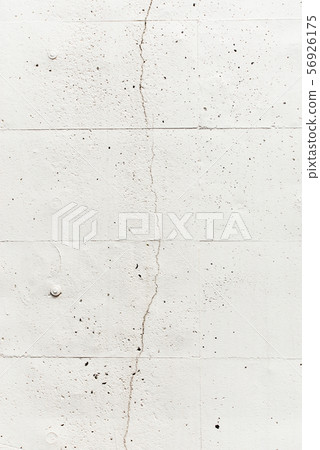 紋理破裂的混凝土牆壁浪花呈雜色的樣式白色灰色污點裂縫 56926175
