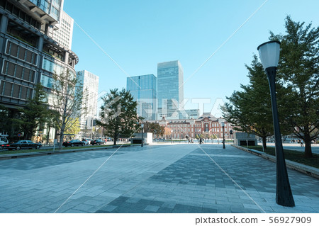  Tokyo Station 56927909
