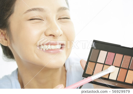 Women beauty Women beauty 56929979