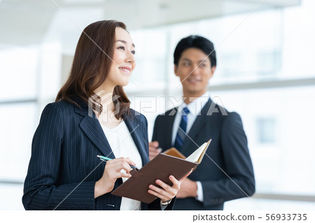 Business image Male employee Female employee Business image Male employee Female employee 56933735