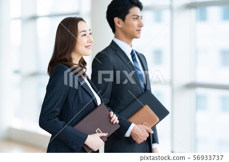 Business image Male employee Female employee Business image Male employee Female employee 56933737
