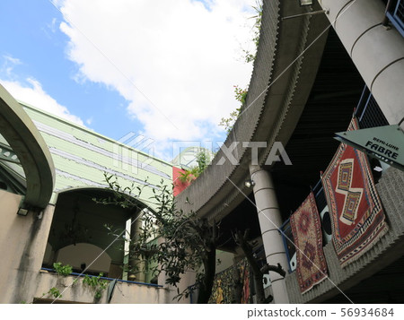 巴黎Clignancourt跳蚤市場（也稱為Saint-Ouen跳蚤市場） 56934684