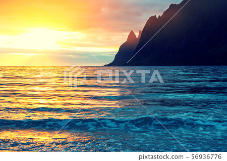Lofoten 56936776