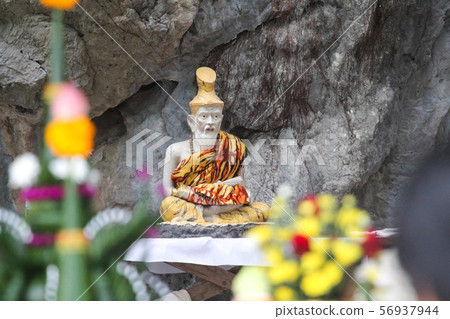 Buddhism and Brahman Sacred Worship 56937944