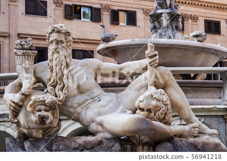 Fountain of shame on baroque Piazza Pretoria, Palermo, Sicily, Italy Fountain of shame on baroque Piazza Pretoria, Palermo, Sicily, Italy 56941218