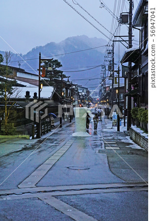 Hida Furukawa Visiting the Three Temples of Rain 56947041