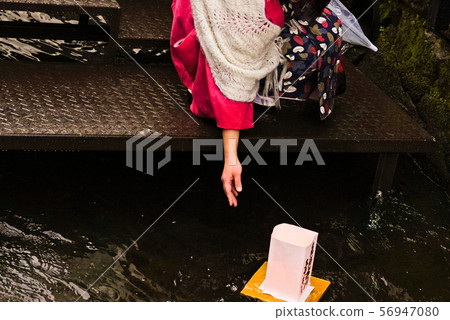 Hida Furukawa參觀三座雨寺 56947080