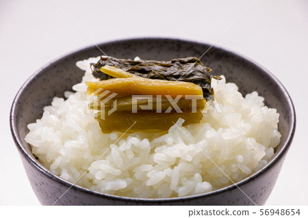 Nozawana pickles on rice (Shinshu Nozawa Onsen specialty, pickles known as one of Nagano Prefecture's classic souvenirs). Nozawana pickles on rice (Shinshu Nozawa Onsen specialty, pickles known as one of Nagano Prefecture's classic souvenirs). 56948654