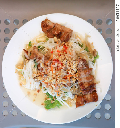 noodle ,Vietnamese noodles with pork noodle ,Vietnamese noodles with pork 56951137
