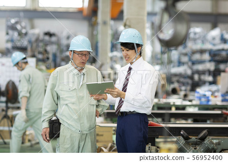 Worker businessman 56952400