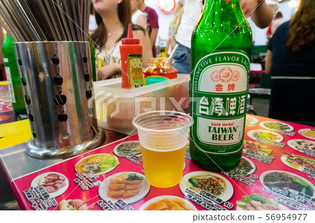 夜市和台灣啤酒 夜市和台灣啤酒 56954977