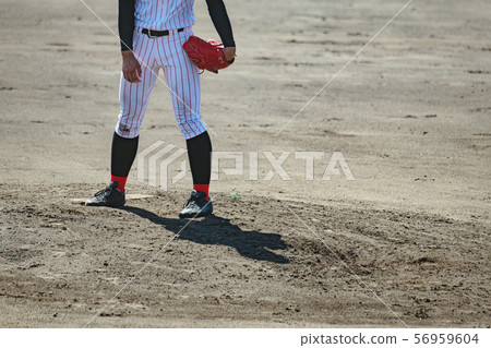 在土墩上的王牌 56959604