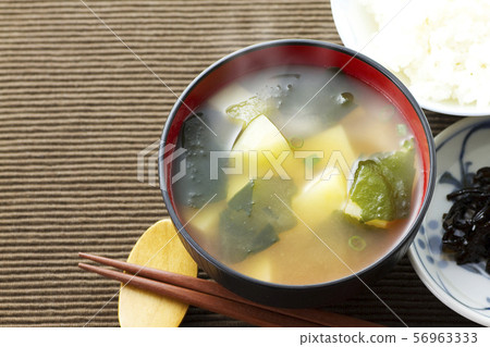 土豆和海藻味噌湯24 土豆和海藻味噌湯24 56963333