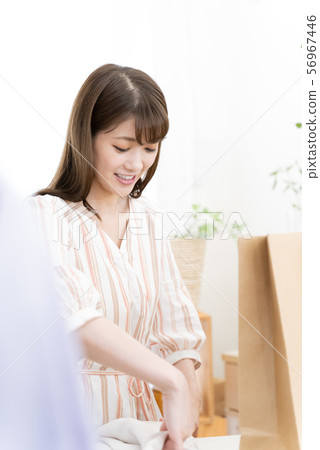 Shop clerk Shop clerk 56967446