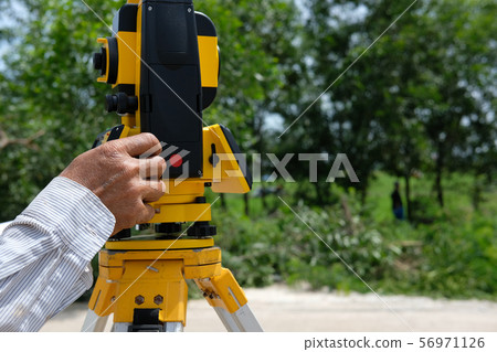 tacheometer for land surveyor. theodolite equipment for geodetic survey 56971126