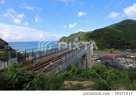 Abe iron bridge 56971817