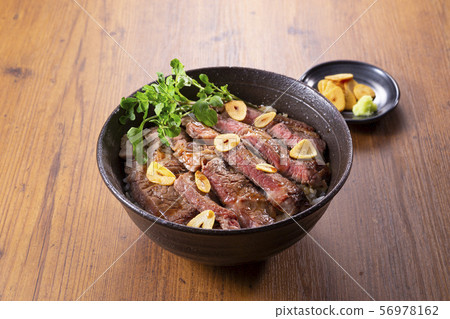 蒸碗米飯 56978162