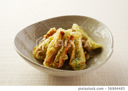 Chikuwa炸牛肉 56984485