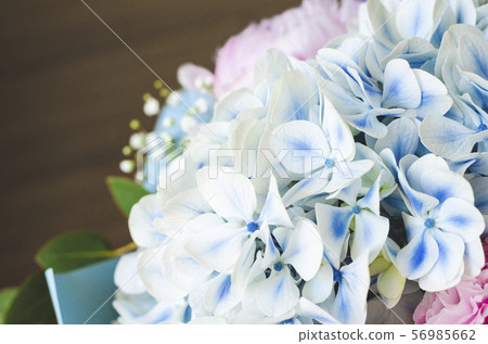 Bouquet of flowers close-up. Summer flowers. Bouquet of flowers close-up. Summer flowers. 56985662