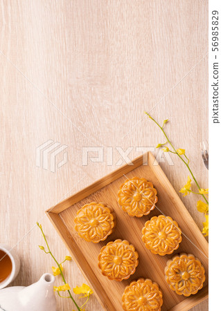 Mid-Autumn Festival Moon cake Geppei 56985829