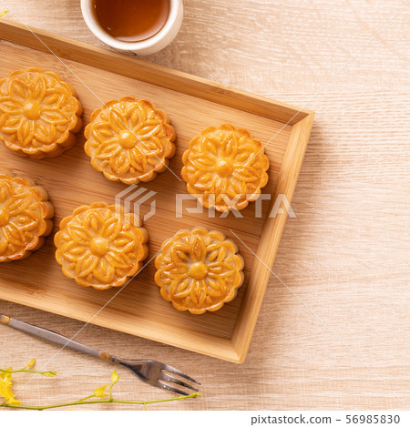 Mid-Autumn Festival Moon cake Geppei 56985830