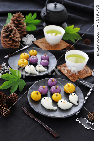 Halloween white ball Halloween white ball 56991739