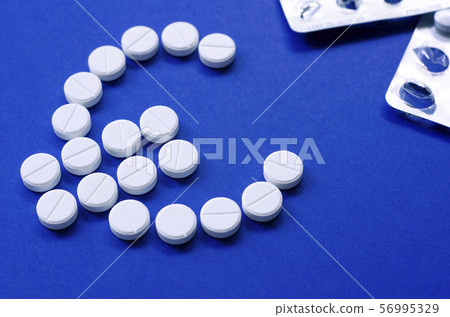 Concept of health. Spending money to buy pills. Concept of health. Spending money to buy pills. 56995329
