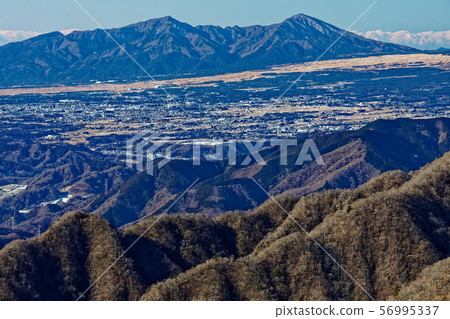 從Tanzawa山脊線看的御殿場市和Aitaka山 56995337