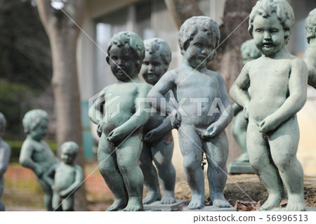 Manneken Pis in the Sun Park 56996513