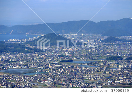 From Marugame City to Sakaide City (Tamuraike and Miyaike, Tsunoyama, Goshikidai) 57000559