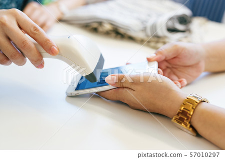 無現金智能手機支付 57010297