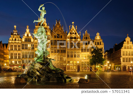 Antwerp Grote Markt with famous Brabo statue and fountain at night, Belgium Antwerp Grote Markt with famous Brabo statue and fountain at night, Belgium 57011341