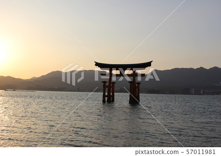 嚴島神社 57011981