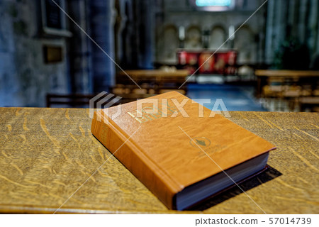 Interior of Winchester Cathedral 57014739