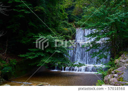 Yunoyama Onsen Waterfall_No1 57018568