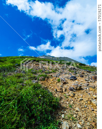 View of Nasu-Chausu-dake in the blue sky from the mountain trail 57019271