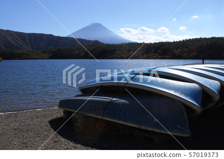 Mt. Fuji overlooking West Lake Mt. Fuji overlooking West Lake 57019373