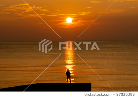 Morning scenery of Machiya Beach, Tsu City, Mie Prefecture Morning scenery of Machiya Beach, Tsu City, Mie Prefecture 57026398