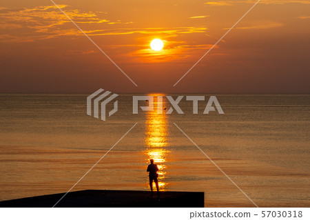 Morning scenery of Machiya Beach, Tsu City, Mie Prefecture Morning scenery of Machiya Beach, Tsu City, Mie Prefecture 57030318