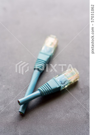 Disconnected network cable 57031862