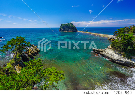 [Shizuoka Prefecture] Nishiizu Tonboro phenomenon Dogajima Sanshirojima 57031946