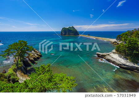 [Shizuoka Prefecture] Nishiizu Tonboro phenomenon Dogajima Sanshirojima 57031949