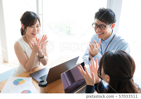 Business scene Gender Business scene Gender 57033511