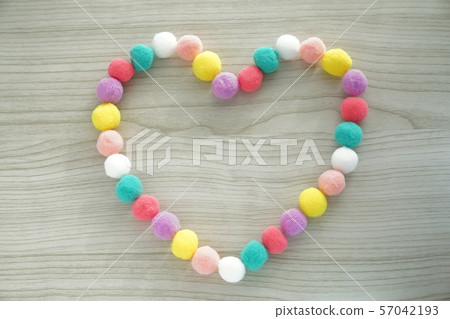 Felt ball heart 57042193