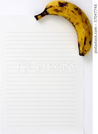 音符和成熟的香蕉 音符和成熟的香蕉 57047748