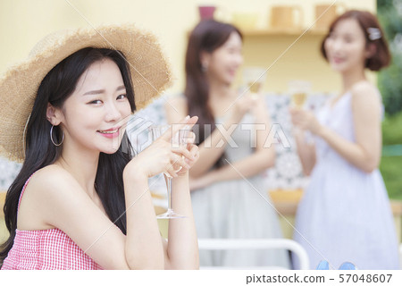 Women's Journey Resort 57048607