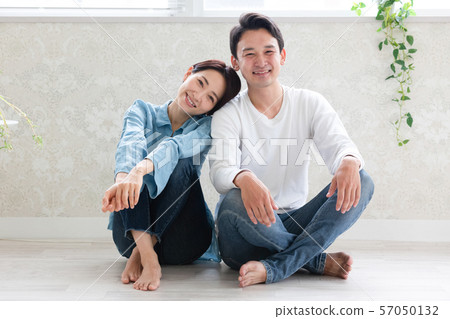 Couple newly married couple 57050132