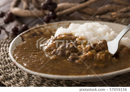 Carefully simmered and simmered beef curry 57059156