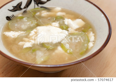 Loofah and Yushi Tofu miso soup 57074617