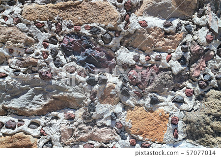 Pyramid stone wall 57077014